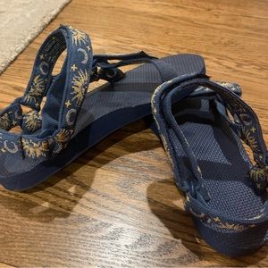 TEVA moon and star print